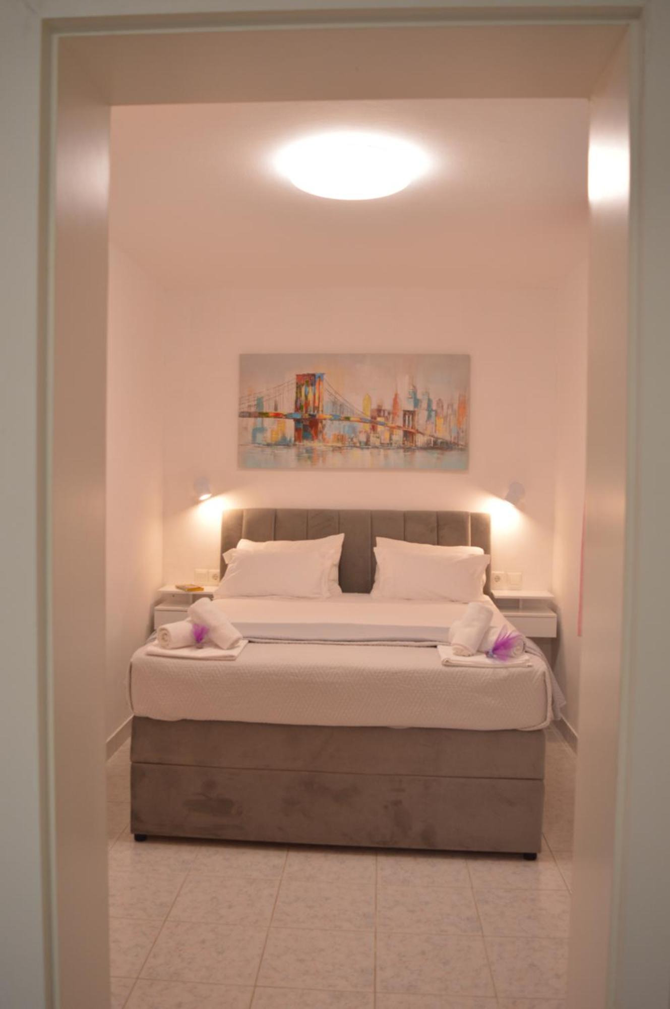 Kiki's Haven By Kristonia Apartment *